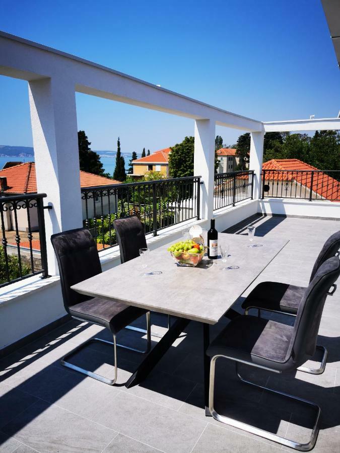 New Apartments 9 Minutes From Split Airport Каштела Экстерьер фото