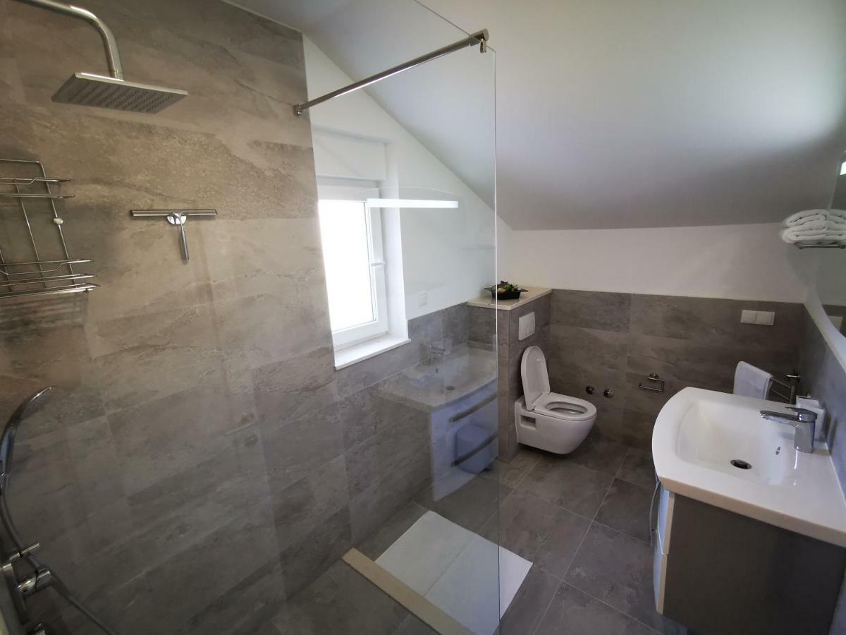New Apartments 9 Minutes From Split Airport Каштела Экстерьер фото